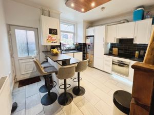 Kitchen- click for photo gallery